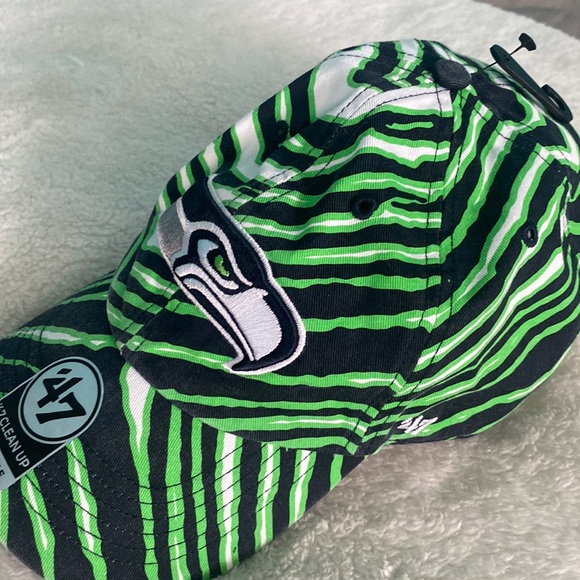 ๐๐โ47 Hat NFL Seattle Seahawks Zubaz Zebra Stripe Cleanup Hat, Adjustable - Picture 2 of 6